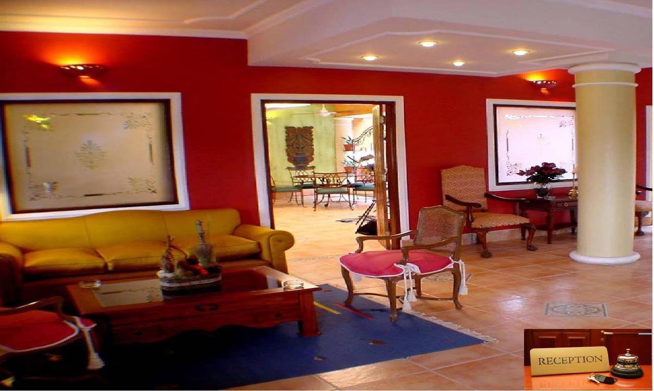 Hotel Puerta Del Rey 산타 크루즈 드 라 시에라 외부 사진